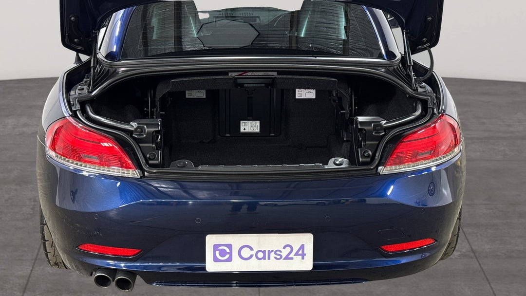 2011 BMW Z4 sDrive 23i, Automatic, 83315 km, Boot Inside View