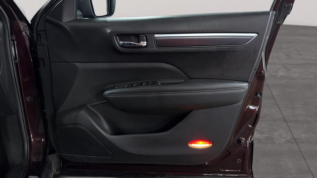 2023 Renault Koleos Zen (4x2), Automatic, 59420 km, Speaker View