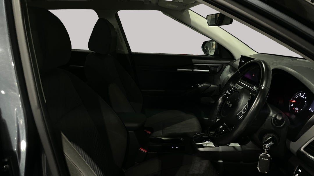 2021 Kia Seltos Sport (FWD), Automatic, 84476 km, Right Side Front Door Cabin View