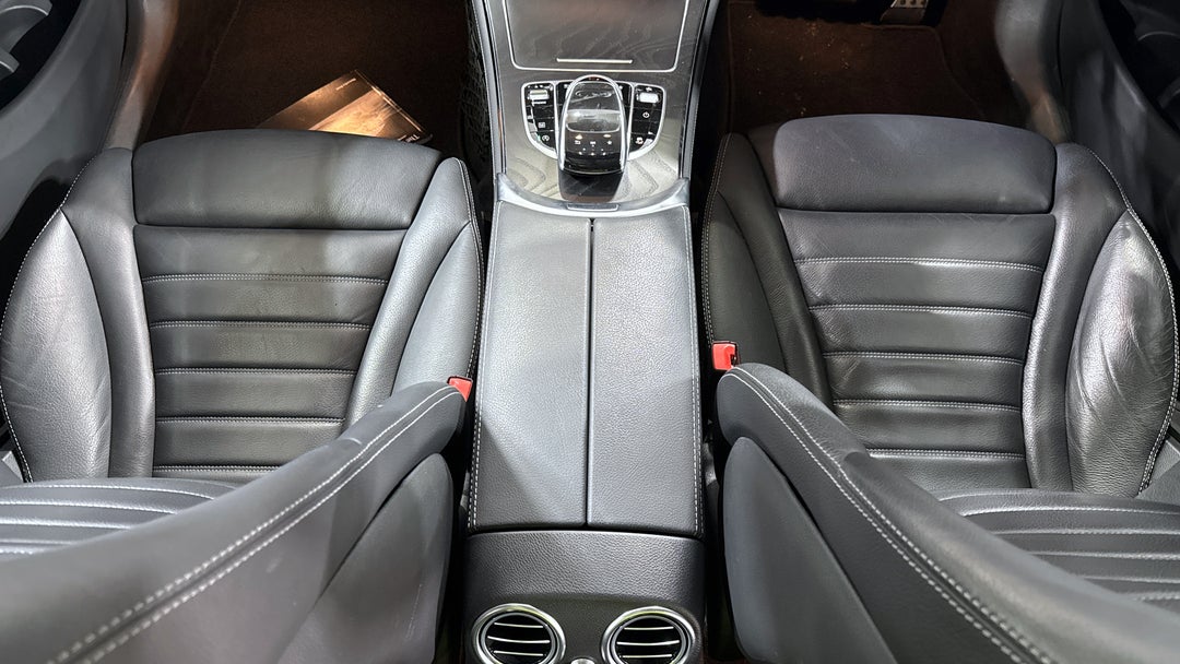 2019 Mercedes-benz GLC 250, Automatic, 66864 km, Center Console