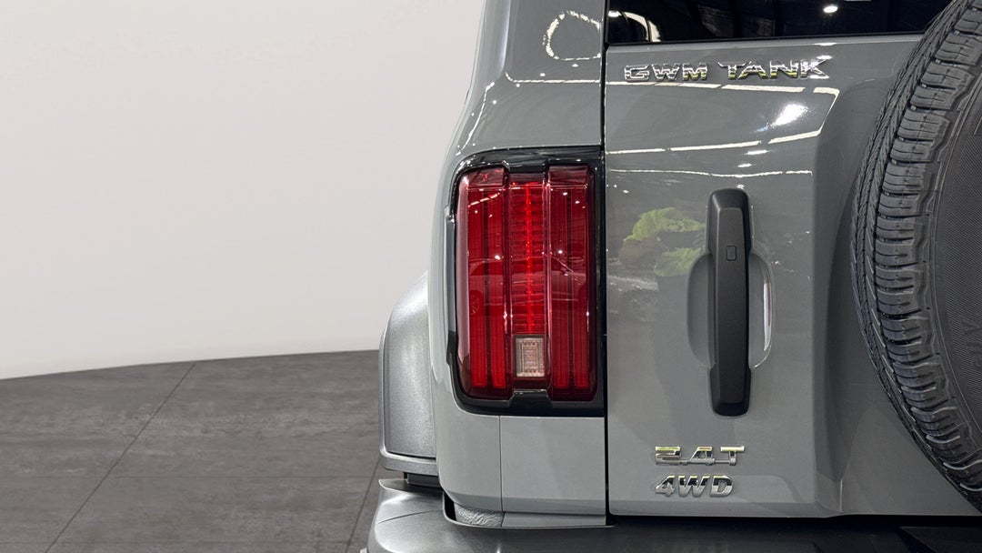 2025 GWM Tank 300 Ultra Diesel, Automatic, 3424 km, Badge (Boot Left Side)