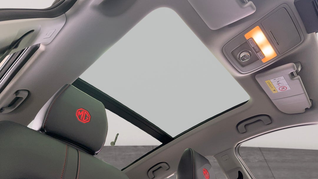 Interior Sunroof/Moonroof