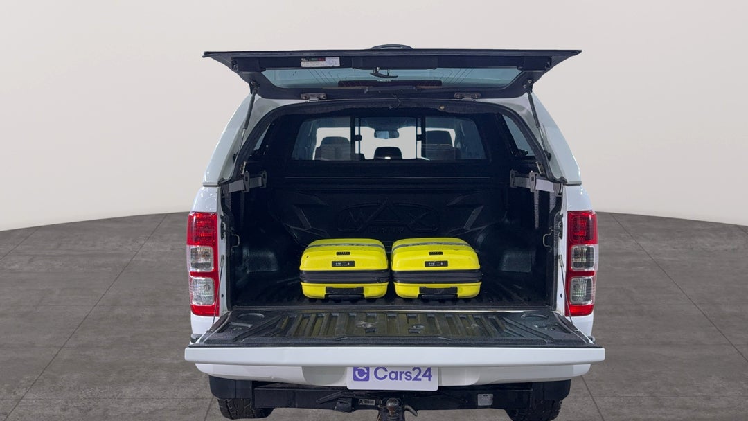 2022 Ford Ranger Xl 3.2 (4x4), Automatic, 51428 km, Boot Inside View with Luggage