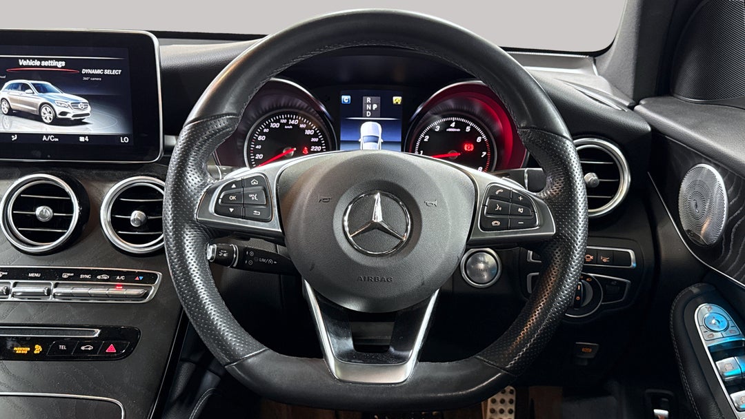 2019 Mercedes-benz GLC 250, Automatic, 66864 km, Steering Wheel Close-up