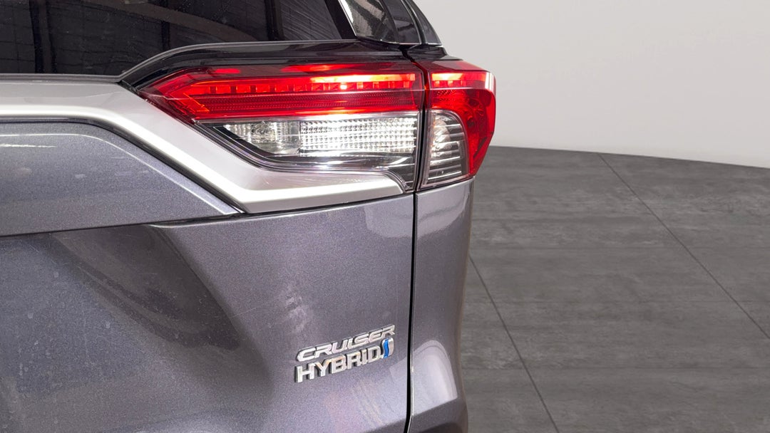 Badge (Boot Right Side)