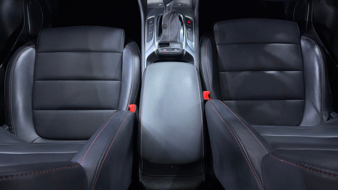 2023 MG HS Excite, Automatic, 51929 km, Center Console