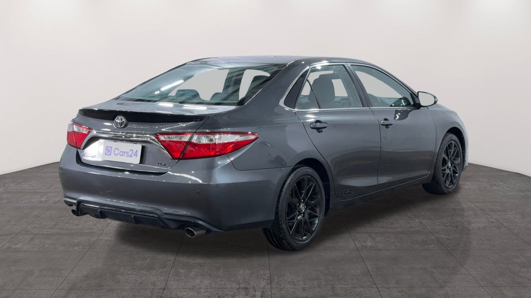 2017 Toyota Camry Rz S.e., Automatic, 47431 km, Right Back Diagonal (45- Degree) View