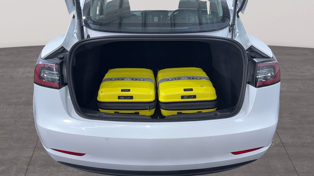 2021 Tesla Model 3 Standard Range Plus RWD, Automatic, 56712 km, Boot Inside View with Luggage