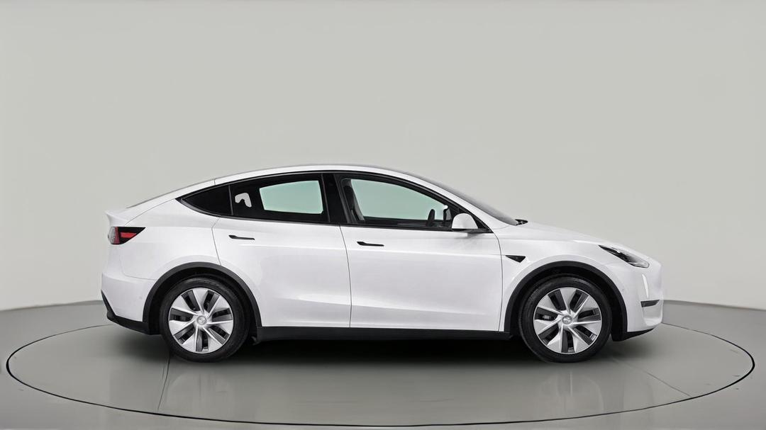 2022 Tesla Model Y Rear-wheel Drive, Automatic, 51099 km, Right Side View