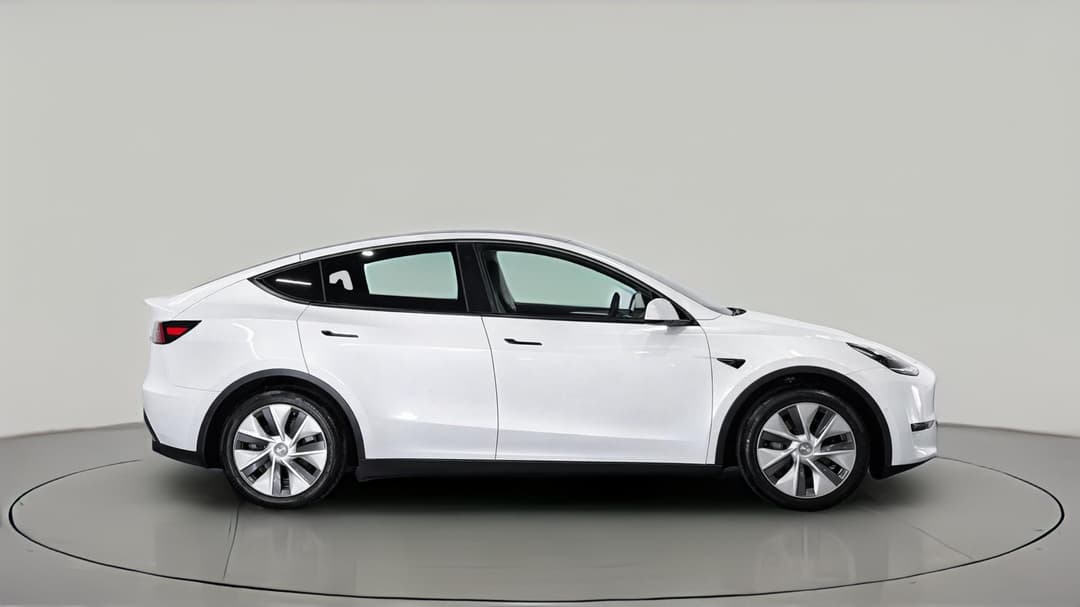 2022 Tesla Model Y Rear-wheel Drive, Automatic, 51099 km, Right Side View