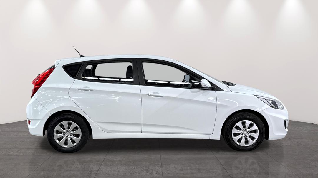 2016 Hyundai Accent Active, Automatic, 78551 km, Right Side View