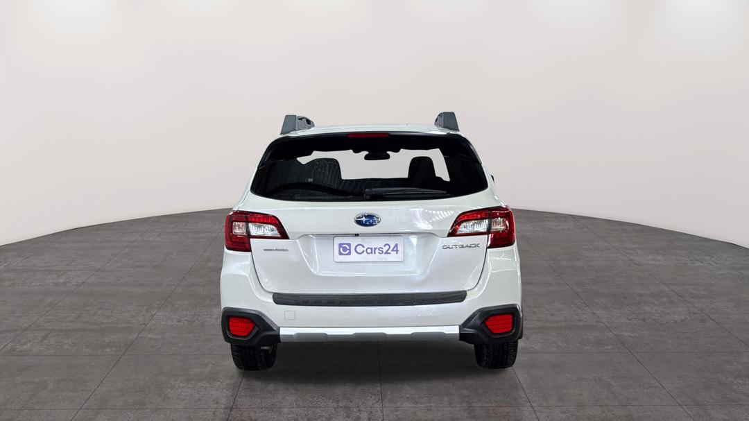 2017 Subaru Outback 2.5i  AWD, Automatic, 135924 km, Back/Rear View