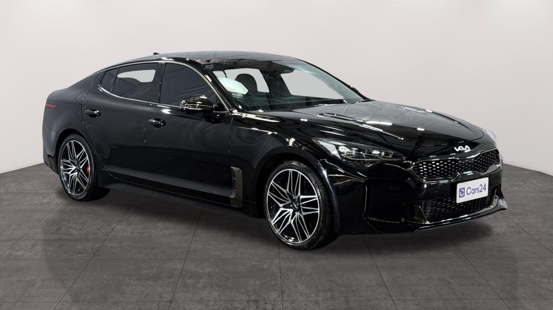 2022 Kia Stinger Gt (red Leather), Automatic, 36687 km, Right Front Diagonal (45- Degree) View