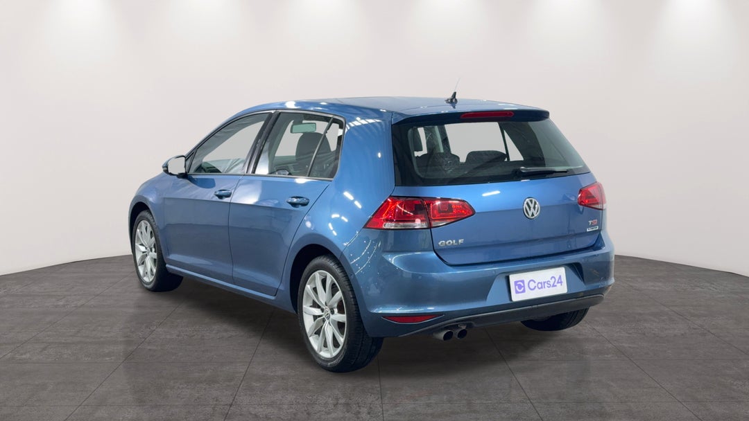 Left Back Diagonal (45- Degree) View