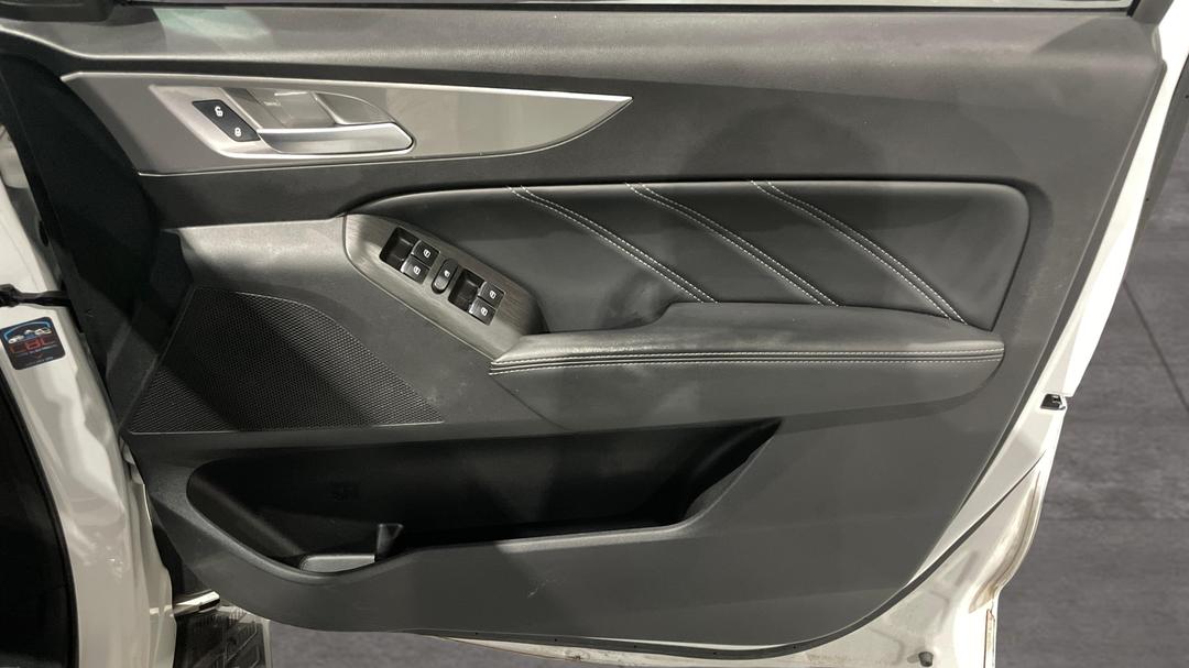 2022 GWM Ute Cannon-l (4x4), Automatic, 71831 km, Speaker View