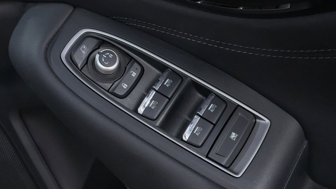 2022 Subaru Outback Awd Touring, Automatic, 11488 km, Drivers Side Door Panel Controls