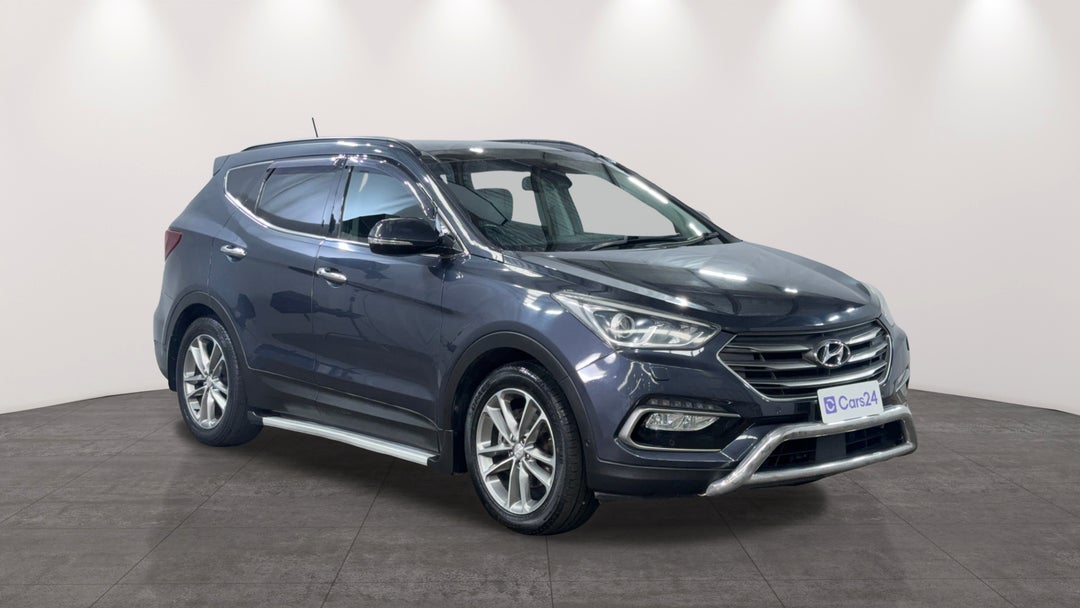 2015 Hyundai Santa Fe Highlander Crdi (4x4), Automatic, 142786 km, Right Front Diagonal (45- Degree) View