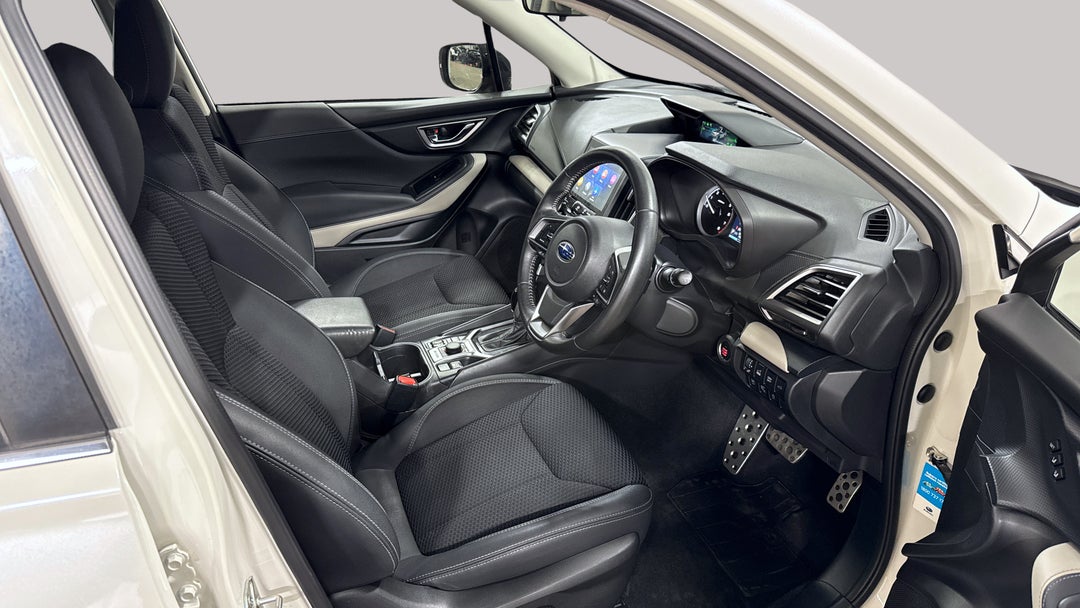 2022 Subaru Forester 2.5i Premium (AWD), Automatic, 70641 km, Right Side Front Door Cabin View