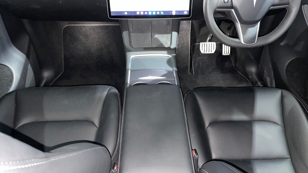 2023 Tesla Model Y Performance, Automatic, 32376 km, Center Console