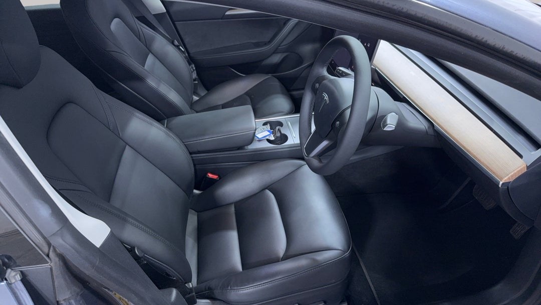 2021 Tesla Model 3 Standard Range Plus Rwd, Automatic, 69921 km, Right Side Front Door Cabin View