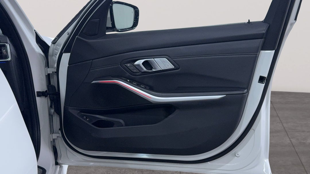 2020 BMW 3 30i Touring M Sport, Automatic, 43250 km, Speaker View