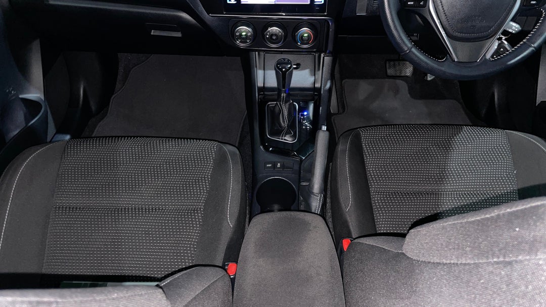 2018 Toyota Corolla Ascent Sport, Automatic, 57573 km, Center Console