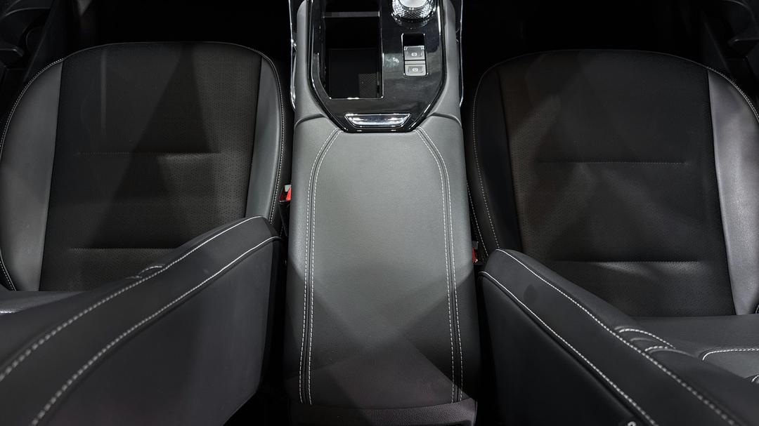 2022 GWM Haval H6 Ultra Hybrid, Automatic, 20377 km, Center Console