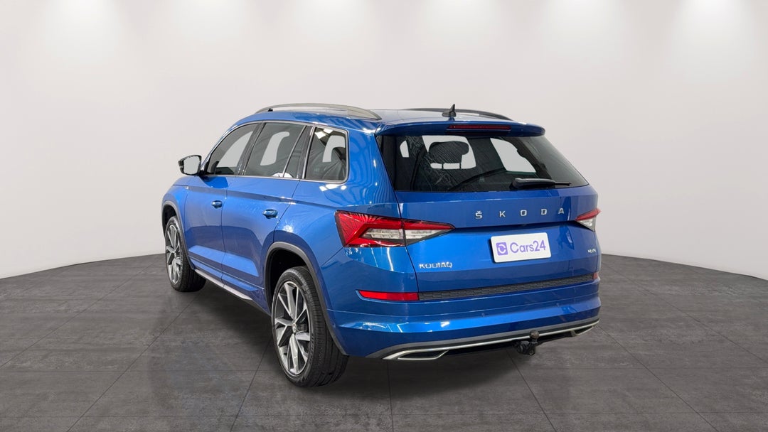 Left Back Diagonal (45- Degree) View