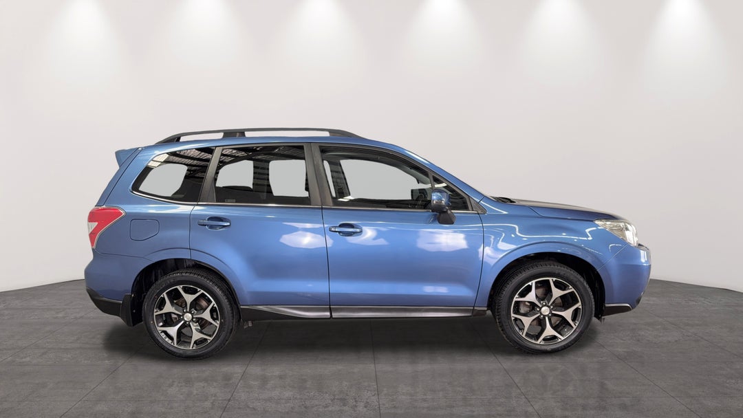 2015 Subaru Forester 2.5i-s, Automatic, 103602 km, Right Side View