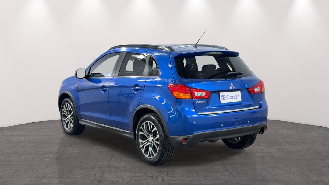 Left Back Diagonal (45- Degree) View