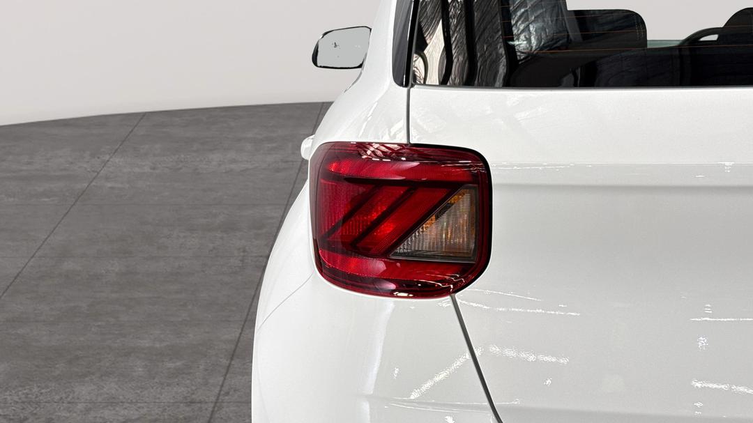 2025 Hyundai Venue Venue, Automatic, 26493 km, Badge (Boot Left Side)