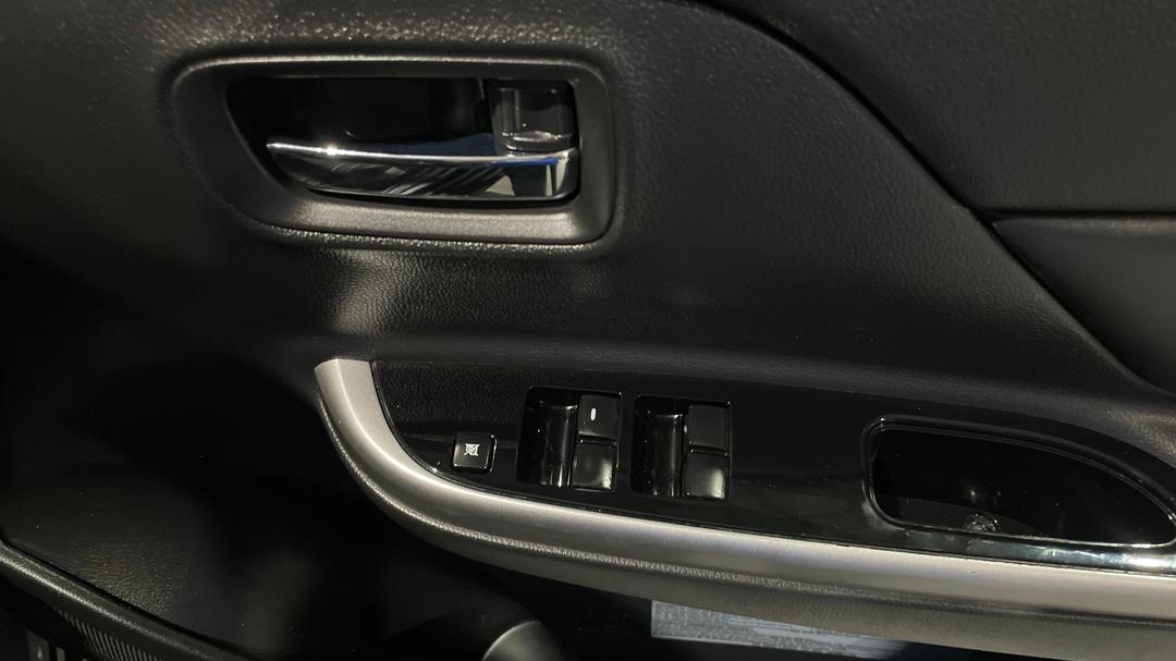 2023 Mitsubishi Triton Gsr (4x4), Automatic, 22992 km, Drivers Side Door Panel Controls