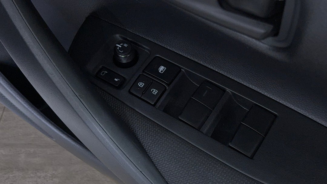 2020 Toyota Corolla Ascent Sport + Tr Kit, Automatic, 65896 km, Drivers Side Door Panel Controls