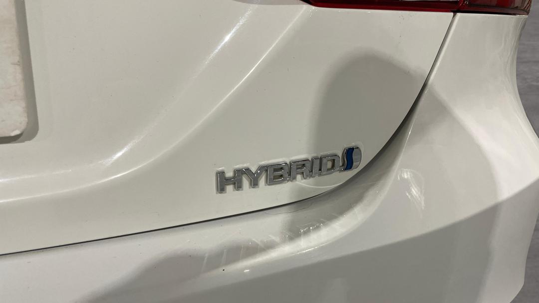 2023 Toyota Camry Ascent Hybrid, Automatic, 45734 km, Badge (Boot Right Side)