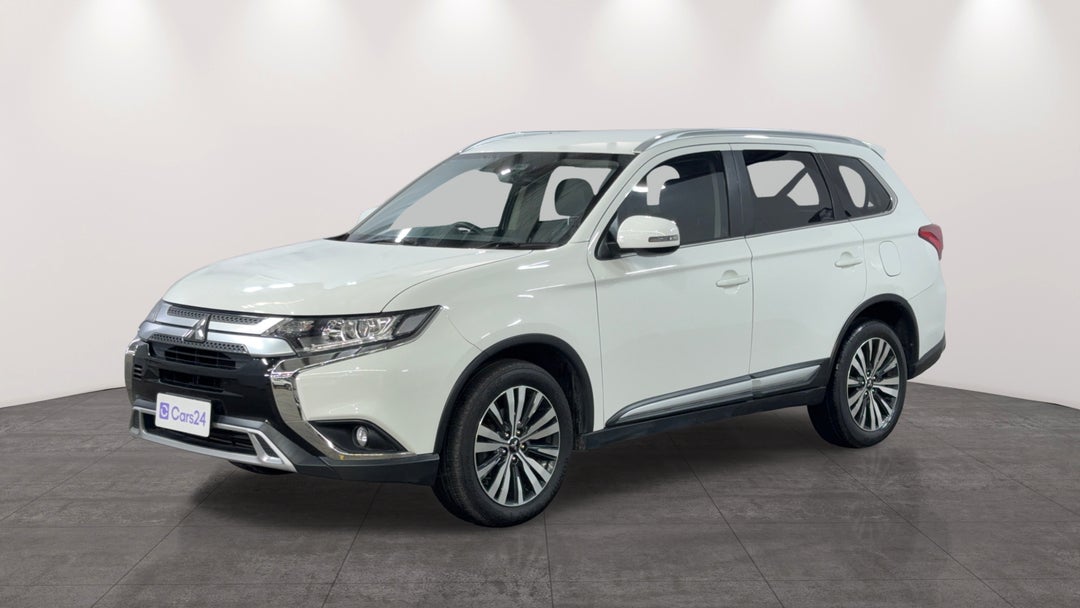 2019 Mitsubishi Outlander Ls 7 Seat (AWD), Automatic, 102224 km, Left Front Diagonal (45- Degree) View