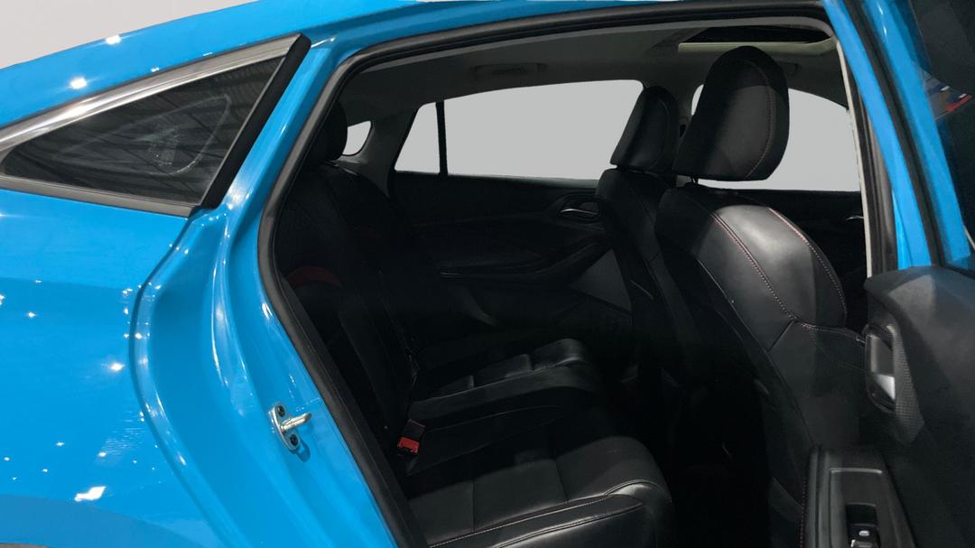2023 MG Mg5 Essence, Automatic, 54990 km, Right Side Rear Door Cabin View