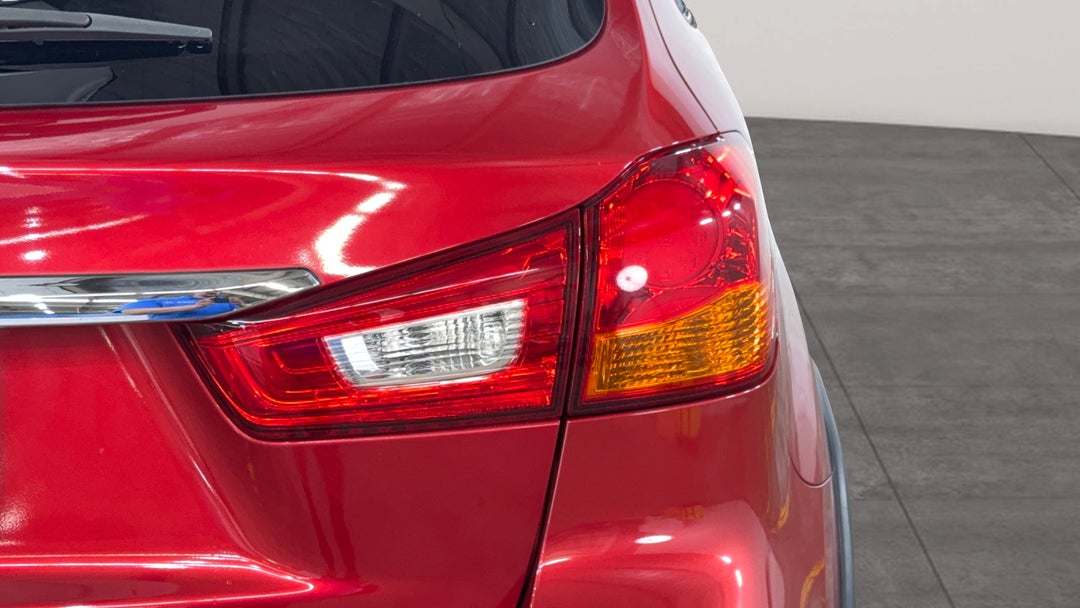 Badge (Boot Right Side)