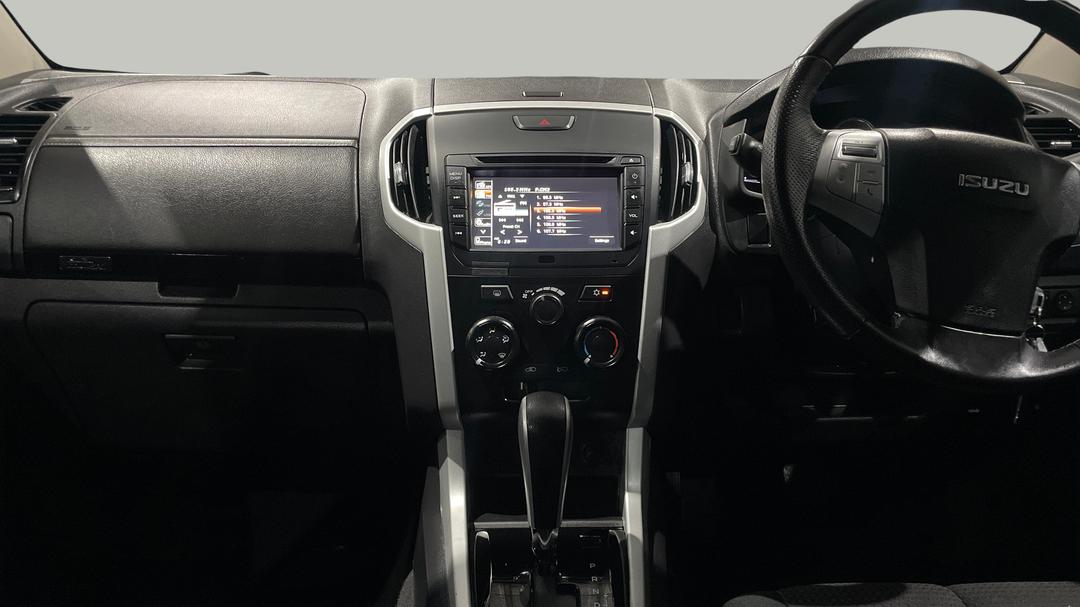 2021 Isuzu MU-X Ls-m (4x2), Automatic, 80404 km, Dashboard View