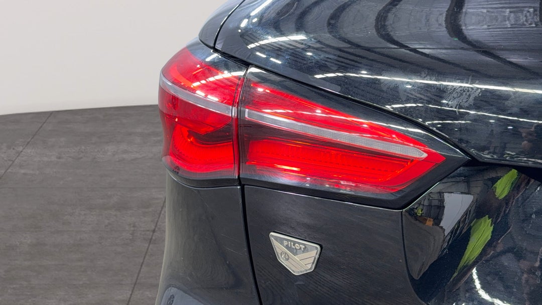 2022 MG HS Core, Automatic, 79679 km, Badge (Boot Left Side)