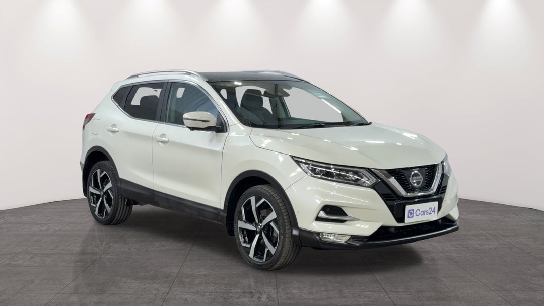 2018 Nissan Qashqai N-tec, Automatic, 109598 km, Right Front Diagonal (45- Degree) View