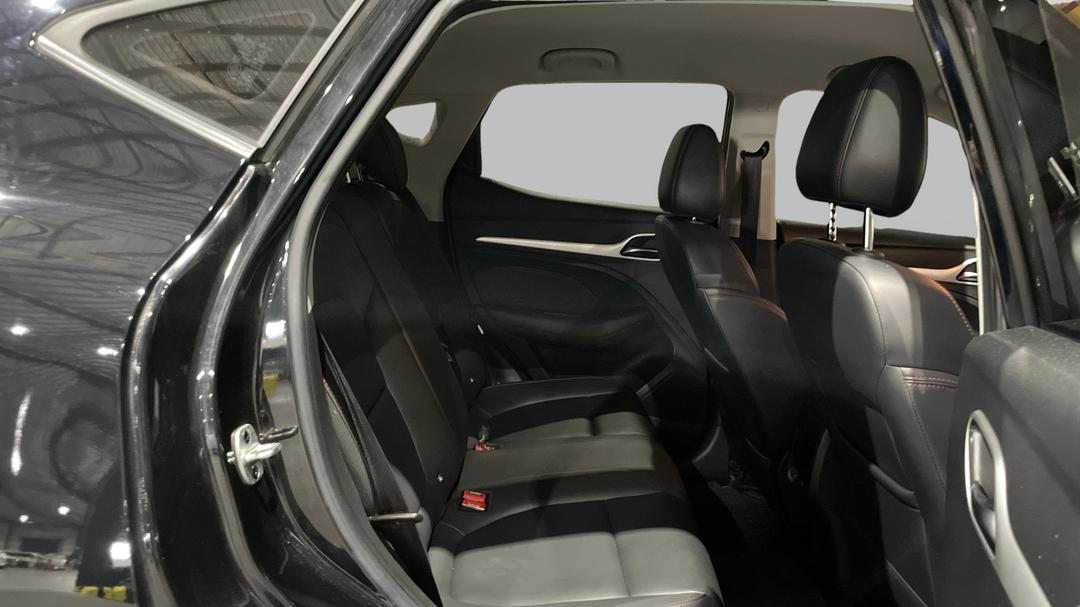 2022 MG Zst Vibe, Automatic, 73116 km, Right Side Rear Door Cabin View