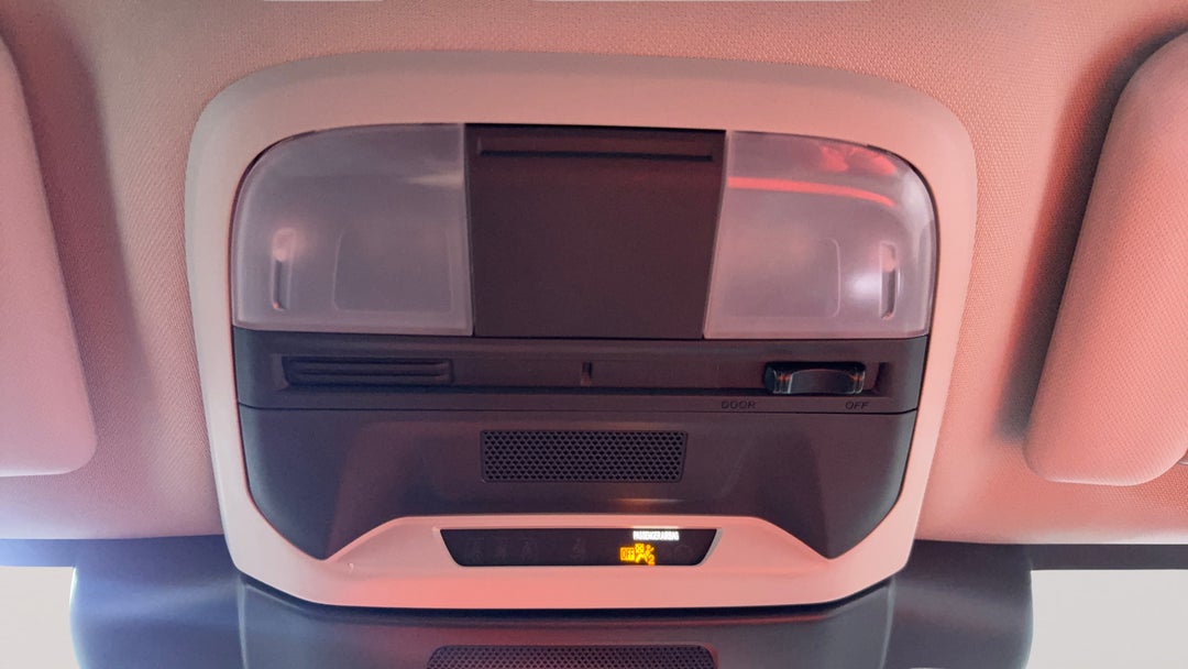 On-Roof Controls/Sunglass holder