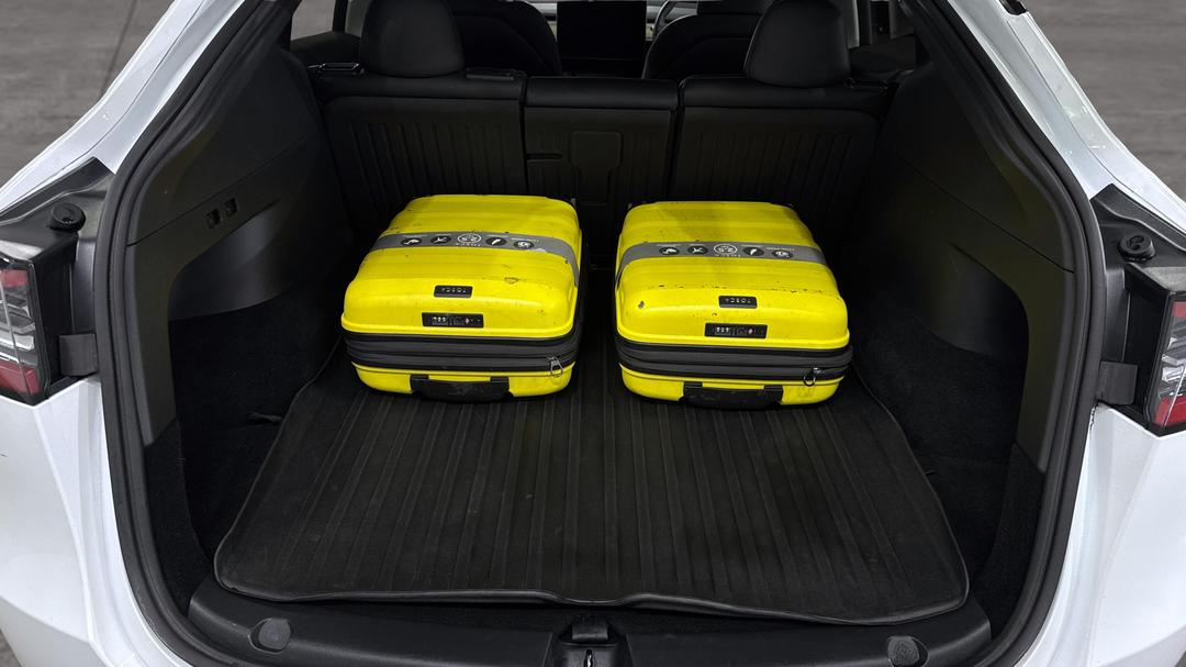 2022 Tesla Model Y Rear-wheel Drive, Automatic, 51099 km, Boot Inside View with Luggage