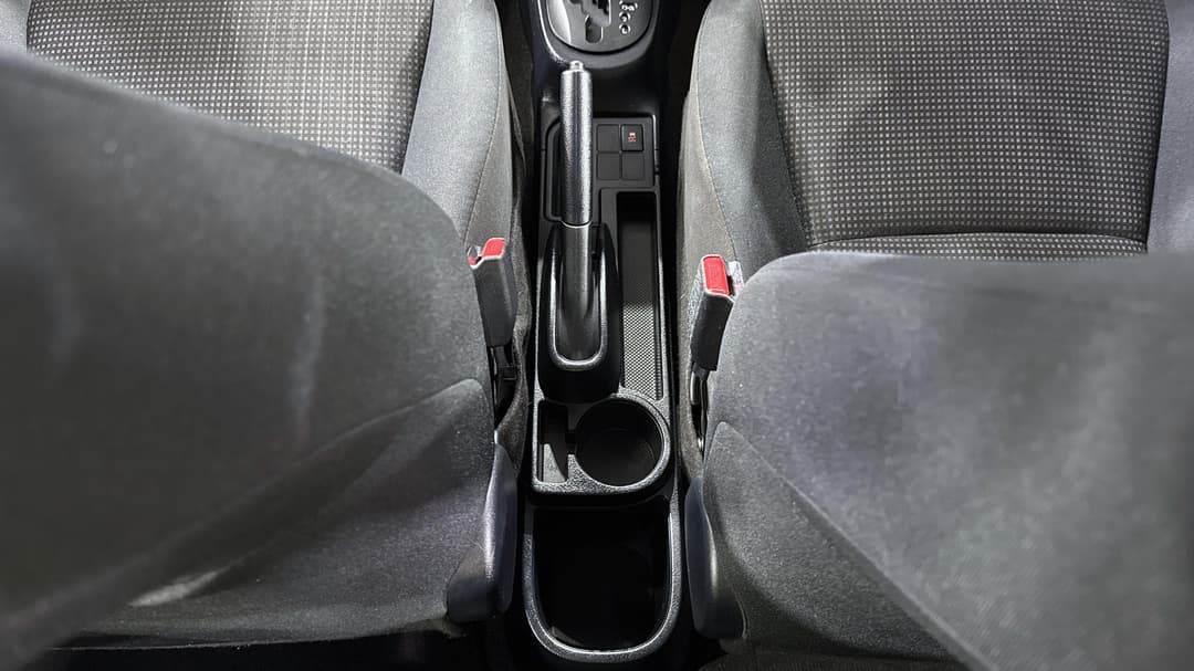 2017 Toyota Yaris Ascent, Automatic, 46118 km, Center Console
