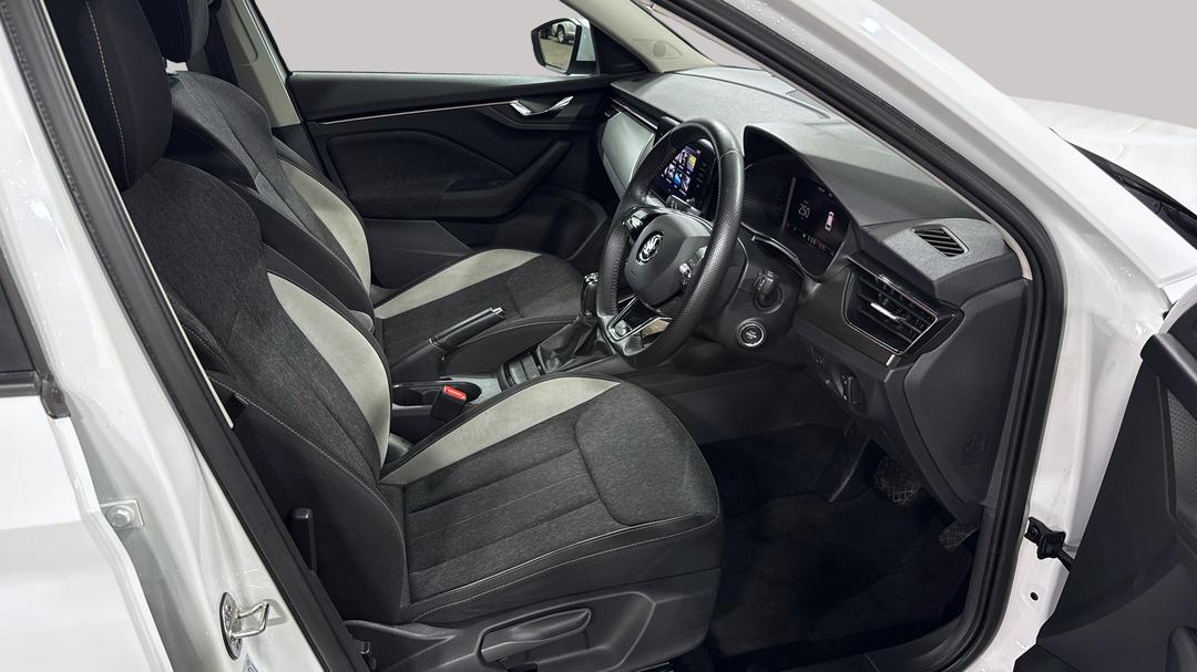 2022 SKODA Kamiq Style 85tsi, Automatic, 22817 km, Right Side Front Door Cabin View