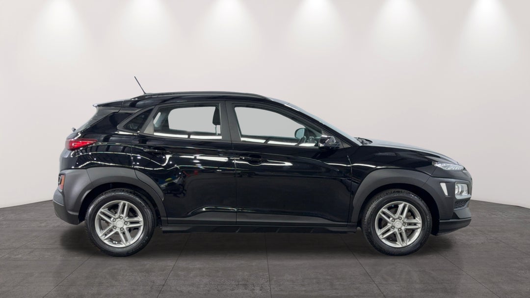 2019 Hyundai Kona Active (FWD), Automatic, 96333 km, Right Side View