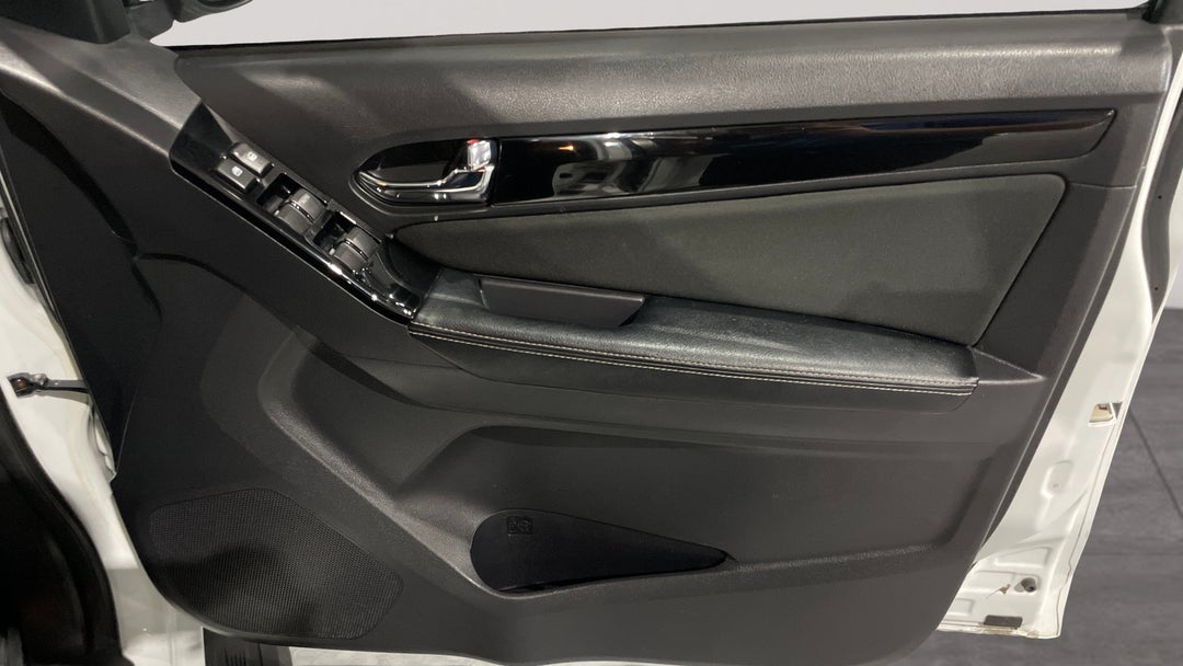 2019 Isuzu MU-X Ls-m (4x4), Automatic, 92842 km, Speaker View