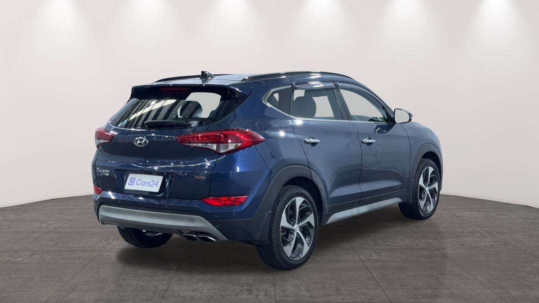 Right Back Diagonal (45- Degree) View