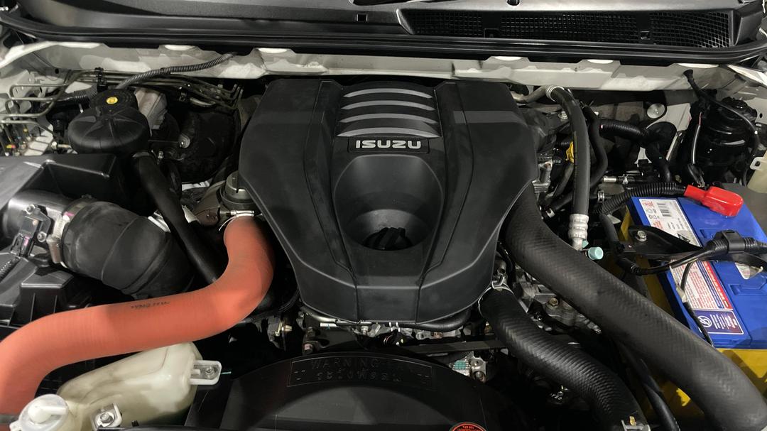 2021 Isuzu MU-X Ls-m (4x2), Automatic, 80404 km, Open Bonnet (Engine)