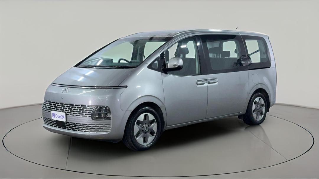 2023 Hyundai Staria Staria, Automatic, 81037 km, Left Front Diagonal (45- Degree) View